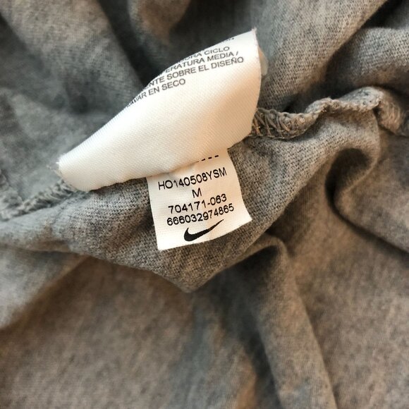 Nike Mens Athletic Cut Graphic Tee T-Shirt Gray Size M - Picture 5 of 5